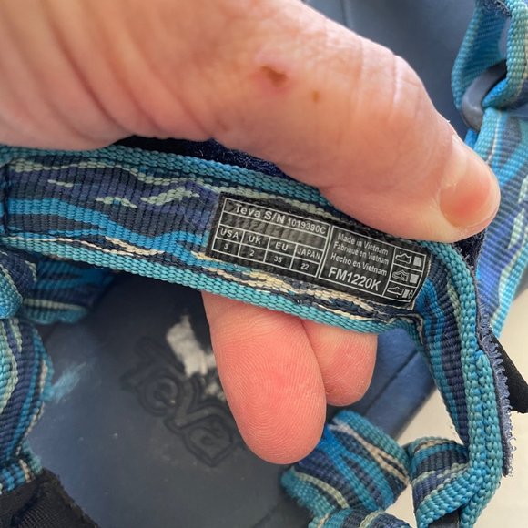 Teva Blue Sandals Youth Size 3 - Picture 10 of 10